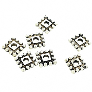 Metalen Kralen vierkant 30x