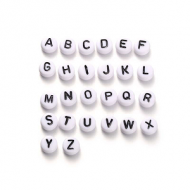 Letter Kralen Wit 7mm  Acryl