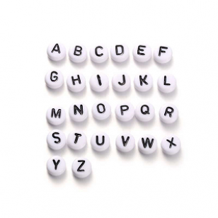 Letter Kralen Wit 7mm  Acryl