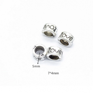 Kraal 7x4mm Love Zilver