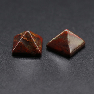 Plaksteen Red Jasper Pyramide