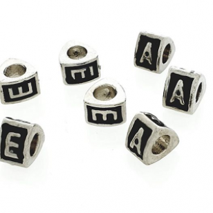 Letter Kraal Triangel Emaille