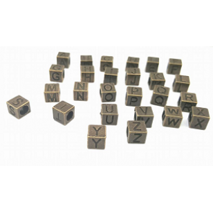 Bronzen vierkant  Letter kralen  4mm gat