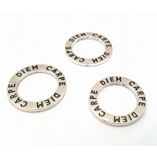 Ring-tekst-Carpe-Diem