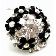 Ring zwart/wit  bloem bezet met Swarovski