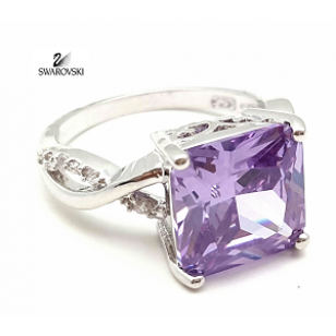 Ring bezet met grote Zirkonia -lila en Swarovski kristal
