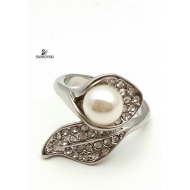 Ring Parel / Leaf bezet met Swarovski kristal