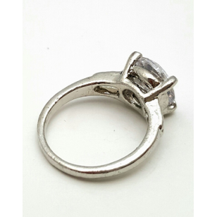 Verzilverde Ring met Zirkonia steen