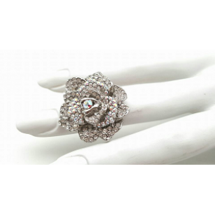 18 krt Ring Roos bezet met Swarovski  #90