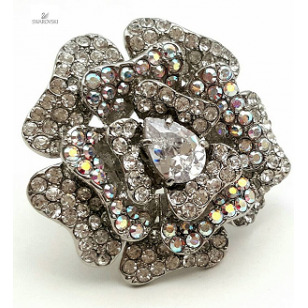 RIng Grote Roos bezet met AB Swarovski