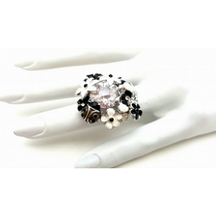 Ring - Lieveheersbeestje bloemen bezet met Swarovski