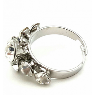 Ring bezet met meerdere Kristallen